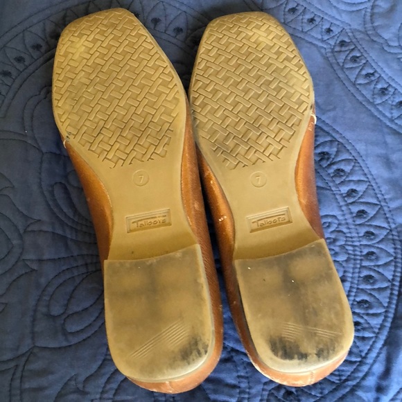 Talbots brown flats! - Picture 2 of 4